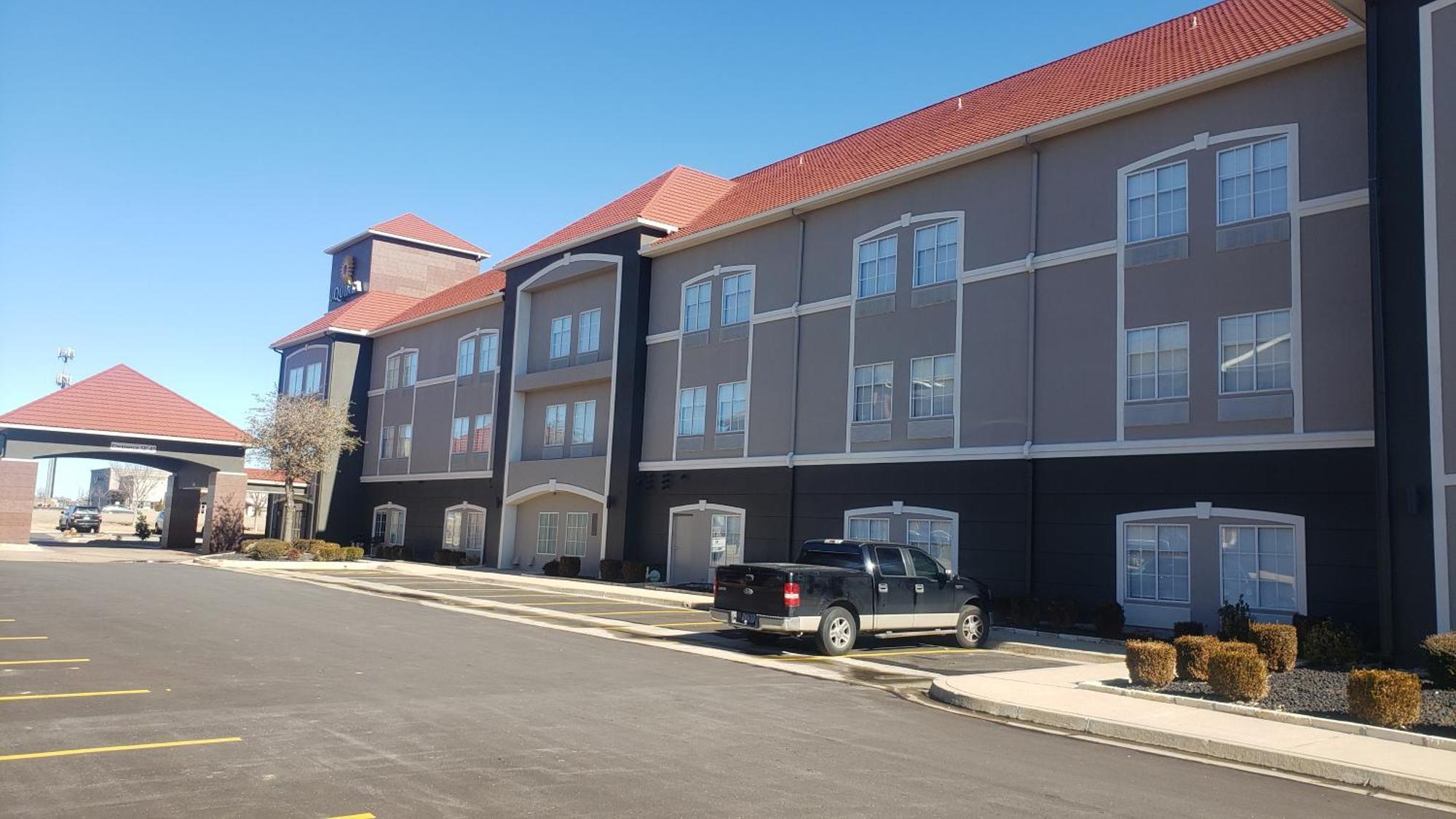Hotel La Quinta By Wyndham Shawnee Exterior foto